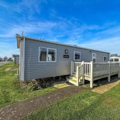 Cosy Caravan With Decking At Golden Sands Haven Holiday Park Ref 63009Rc