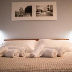 UNA Room
