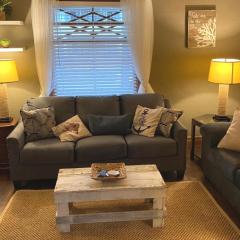 WALNUT Beautiful 3 bedrooms house 1 mile from the falls!