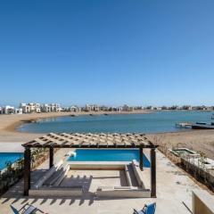 Ancient Sands 4Bdr Twin-Villa with Heated Pool