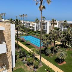 Beachside Charming Apartment