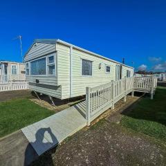 Charming Caravan At Manor Park, Nearby Hunstanton Beach In Norfolk Ref 23035C