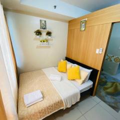 Pool view 333d near moa with balcony