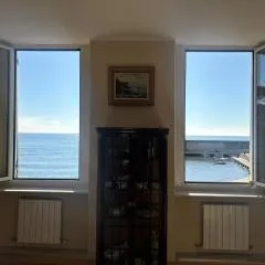 Una finestra sul mare 1 - A window on the sea 1 - Nervi - Genoa