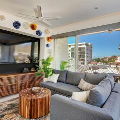 DVine Escape Chic 2BR 2BA with Rooftop Pool and Oasis