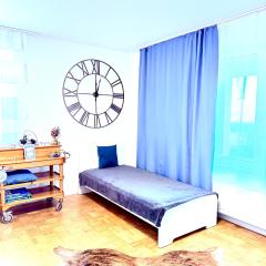 WelcomeToMessePremium Three Bedroom Apartment