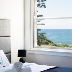 Ocean & Beach View 1 Bedroom Apartment in Maroubra