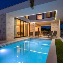 Luxury Villa - Star - NEW ,with private pool