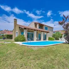 Villa Figlica for 6 people near Umag with private pool, jacuzzi & sea view - pet friendly