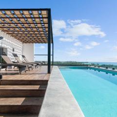 Suite Jungle Studio with Views Walk Everywhere