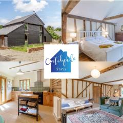 Colemans Farm Barn- Unique, Rustic & Peaceful Barn - Essex countryside