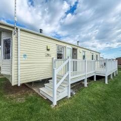 Lovely Caravan At Broadland Sands Holiday Park Nearby Lowestoft Ref 20011Bs