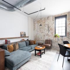 Brewery District 2-Story 2BR Apt Near Fiserv with Rooftop, Gym, and Parking