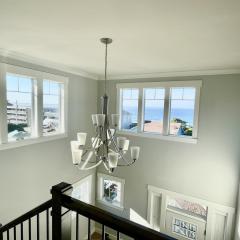 Ocean Views, Spacious Getaway, 5BR, Hot Tub, Sleeps 16