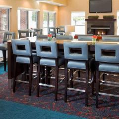 MainStay Suites Appleton Airport - Fox River Mall Area