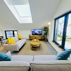 Spacious 3 bedroom with large terrace and parking-SHUT1