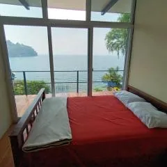 Debajo De La Tierra - Hostal and Dive Center
