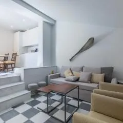 AoA Giralda Apartment