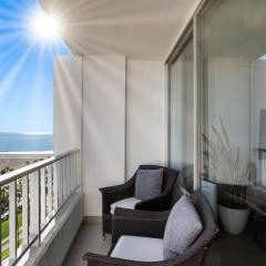 The violet-Santa Monica highrise beach front&view