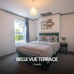 Bright and Warm Home in Lincoln by Renzo, Free Wi-Fi, Perfect for Staycations!