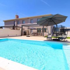 Elegant villa with private pool in Bale