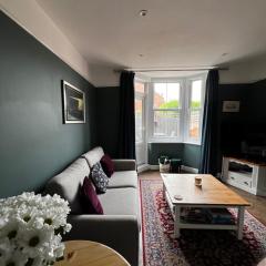 Cartref - Fully equipped and stunning town flat