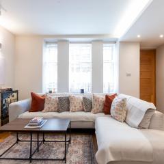 Pass the Keys Spacious 2-Bedroom Flat in the Heart of Kensington