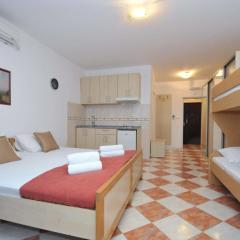 Charmante Wohnung in Centar mit französischem Balkon