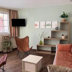 Duplex 3 Pièces 6 Pers avec Terrasse, Piscine, et Parking - FR-1-504-658