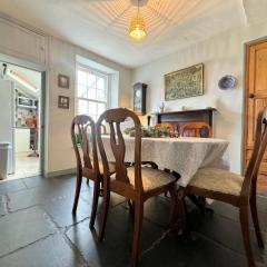 The Old Locksmith Cottage 3 - Bed Sleeps 6