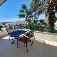 Appartement in Barbat mit Großer Terrasse