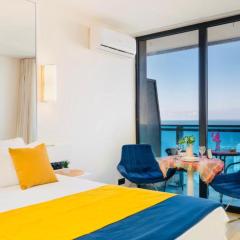 Deluxe Aparthotel In Orbi City official