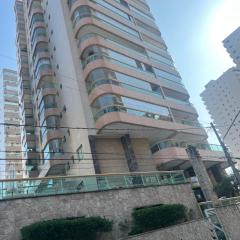 Apto com Ar condicionado e churrasqueira