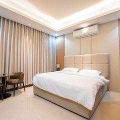 استوديو فندقي بموقع مميز "مرفق ضيافة سياحية خاصة"- دخول ذاتي