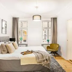 Sanders Tivoli 1- Lovely 2-Bdr Apt near Tivoli