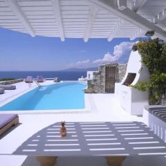 Paradisiacal Villa with Pool and Sea View in Mykonos