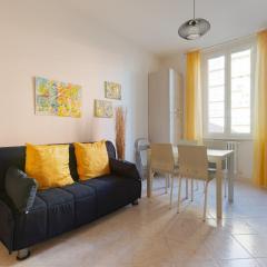Yellow Charm - Apartment with Two Bedrooms in Milan