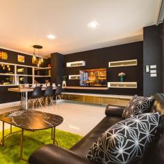 Baan PromTel ,Villa close to Nimman, Resort Pool