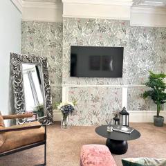 Luxe 4BR Retreat