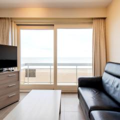 Apartment in Middelkerke with Sea View