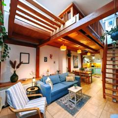 Frida Old Town Apartment with private parking
