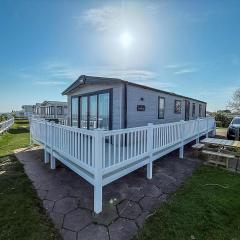Beautiful Caravan With Stunning Sea Views At Haven Hopton Ref 80001H