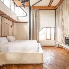 Modern 1-BR Loft with Art Deco Vibe Shared Pool