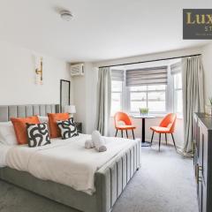 Stylish & Elegant Studio City Centre Nr High Street by Luxiety Stays