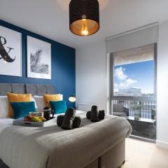 Plymouth Penthouse Apartment-Sea View-Sleeps 7- Habita Property