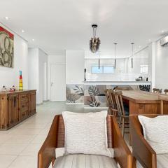 100 metros da praia - Condomínio - 3 suítes - Churrasqueira