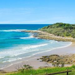 Boorolong 2 - Beachfront Bliss
