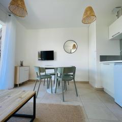 Appt Lumineux pieds dans l'eau N181