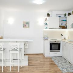 Cozy Seaside Escape - Stylish 1-Bedroom Apartment in Central Balchik by Flat Mаnager