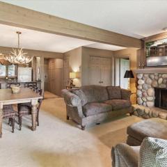 New- Resort villa- 2Bedroom 3Bath unit Golf Pools